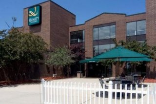 Quality Suites Hotel