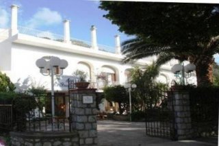 Hotel Bougainville