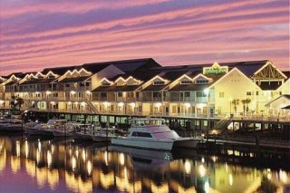 Holiday Inn Hotel & Suites Clearwater Beach South
