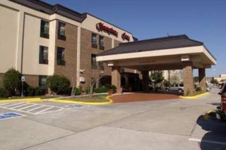 Hampton Inn -Willowbrook