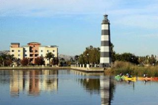 Hampton Inn & Suites  Waterfront