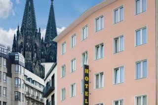 Central am Dom