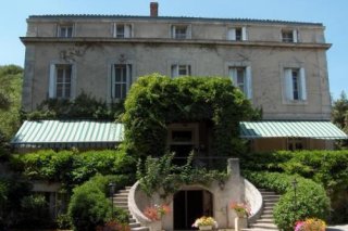Logis Hôtel Le Mas de Couran