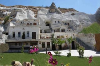 Spelunca Hotel