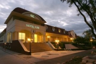 Hotel Kiss