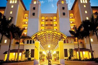 Sunset Cove Resort & SuitesA Summer Bay Resort