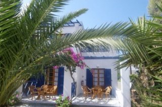 Syros Inn Rooms & Apartments