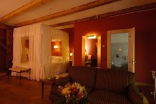 The Three Sisters Hotel