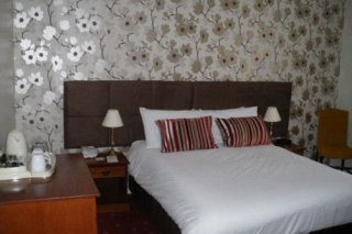 Virginia Court Hotel