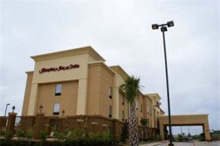 Hampton Inn & Suites