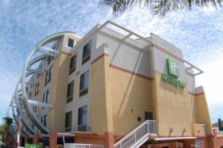 Holiday Inn  Marina Harbor Area