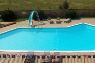 Econo Lodge Inn & Suites