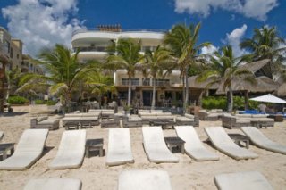 Encanto Corto Maltes Deluxe Beachfront Condo Hotel