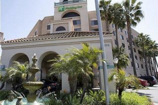 Holiday Inn  North Miramar