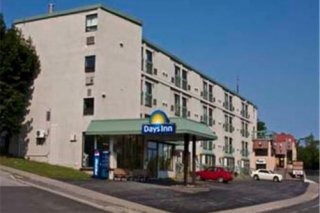 Days Inn North of the Falls