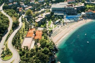 Maestral Resort & Casino