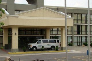 Holiday Inn Kansas City Northeast I-435 North