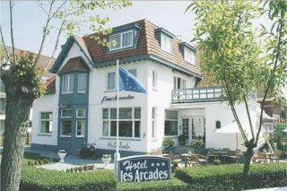 Les Arcades