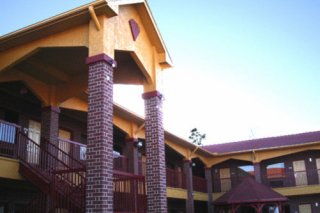Winchester Inn & Suites  Intercontinental Airport