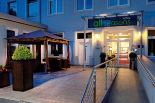 All Seasons Hotel  West Garni