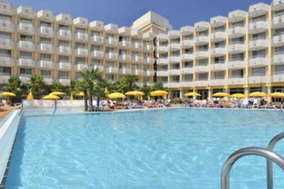 Oasis Tossa