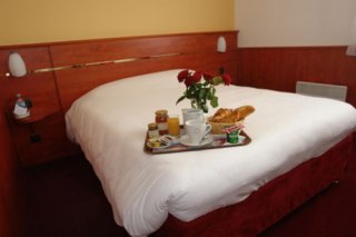 Brit Hotel Le Villeneuve