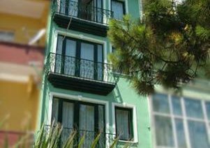 Emin Apart Pension