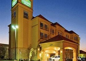 La Quinta Inn & Suites DFW Airport West –