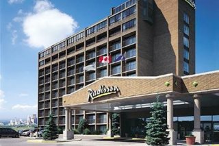 Radisson Hotel  Airport
