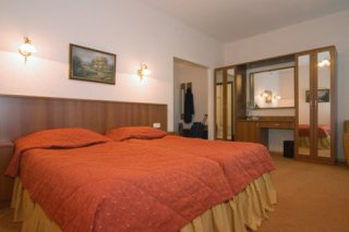 City Hotel Comfitel