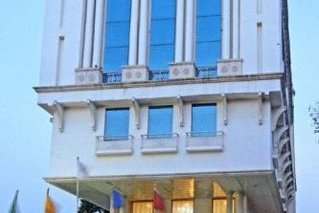 Hotel J P Cordial