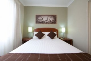 Leisure Inn  Hill