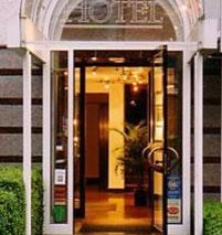 City Hotel