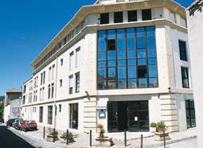 Adagio  Centre