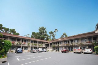 Carmel Village Inn