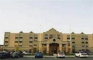 Hawthorn Suites