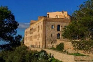 Petit Hotel Hostatgeria Sant Salvador