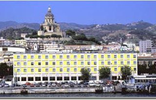Hotel dello Stretto