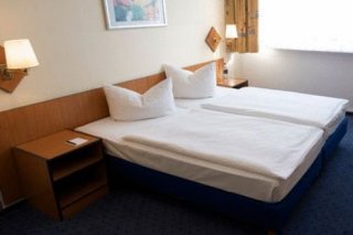 Ramada Hotel Globus