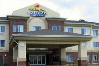 Holiday Inn Express Hotel & Suites
