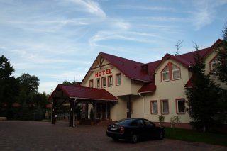 Hotel*** nad Mrogą