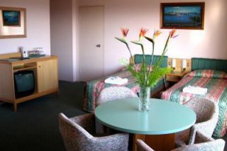 All Seasons Crows Nest