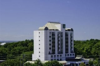 Quality Hotel and Suites