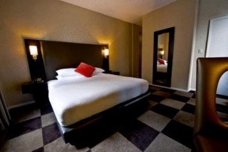 Ameritania Hotel