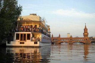 Eastern Comfort Hostel Boat
