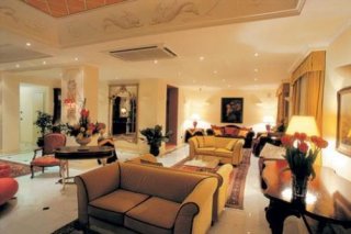 Hotel Jolanda