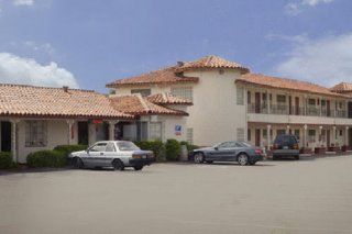 Americas Best Value Inn Golden Bear Inn