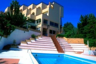 Helios Hotel