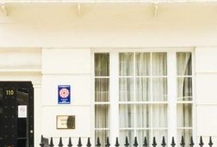 Astors Hotel-4* Guest Accommodation