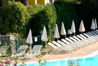 Hôtel Les Jardins De